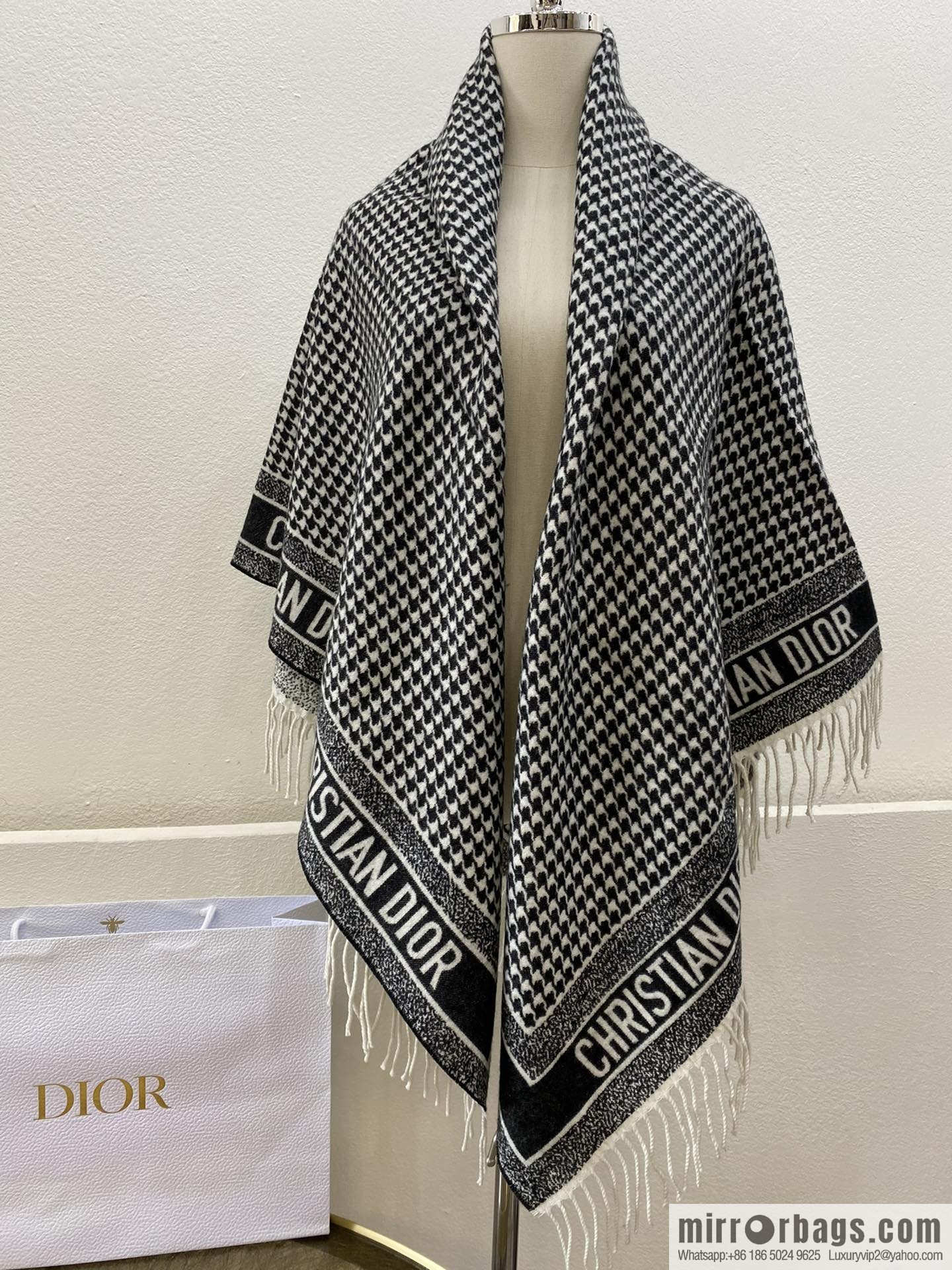 Dior Dior MontaIgne Black and White Thousand Birds Shawl 94MON140I057_C980