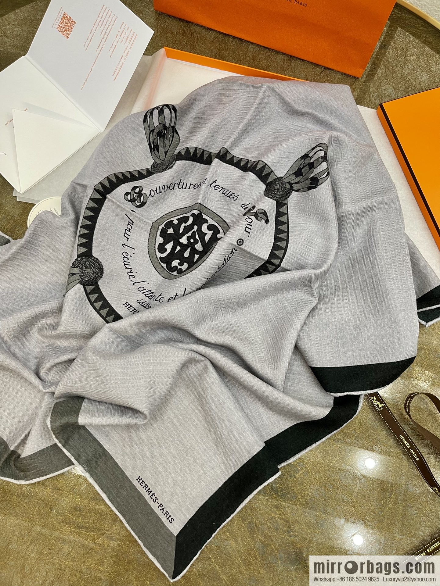 Hermes Hermès coat of arms pattern printing new solid color silk square scarf