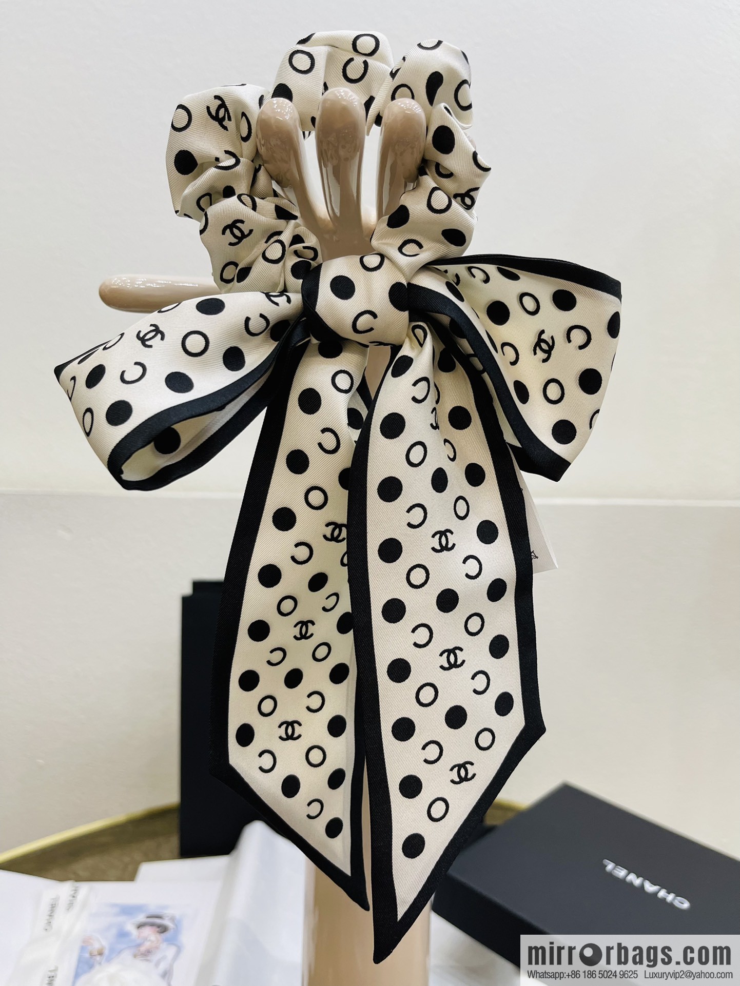 CHANEL Chanel Polka Dots Two-piece Accessories 100% Silk Ribbon aa7533