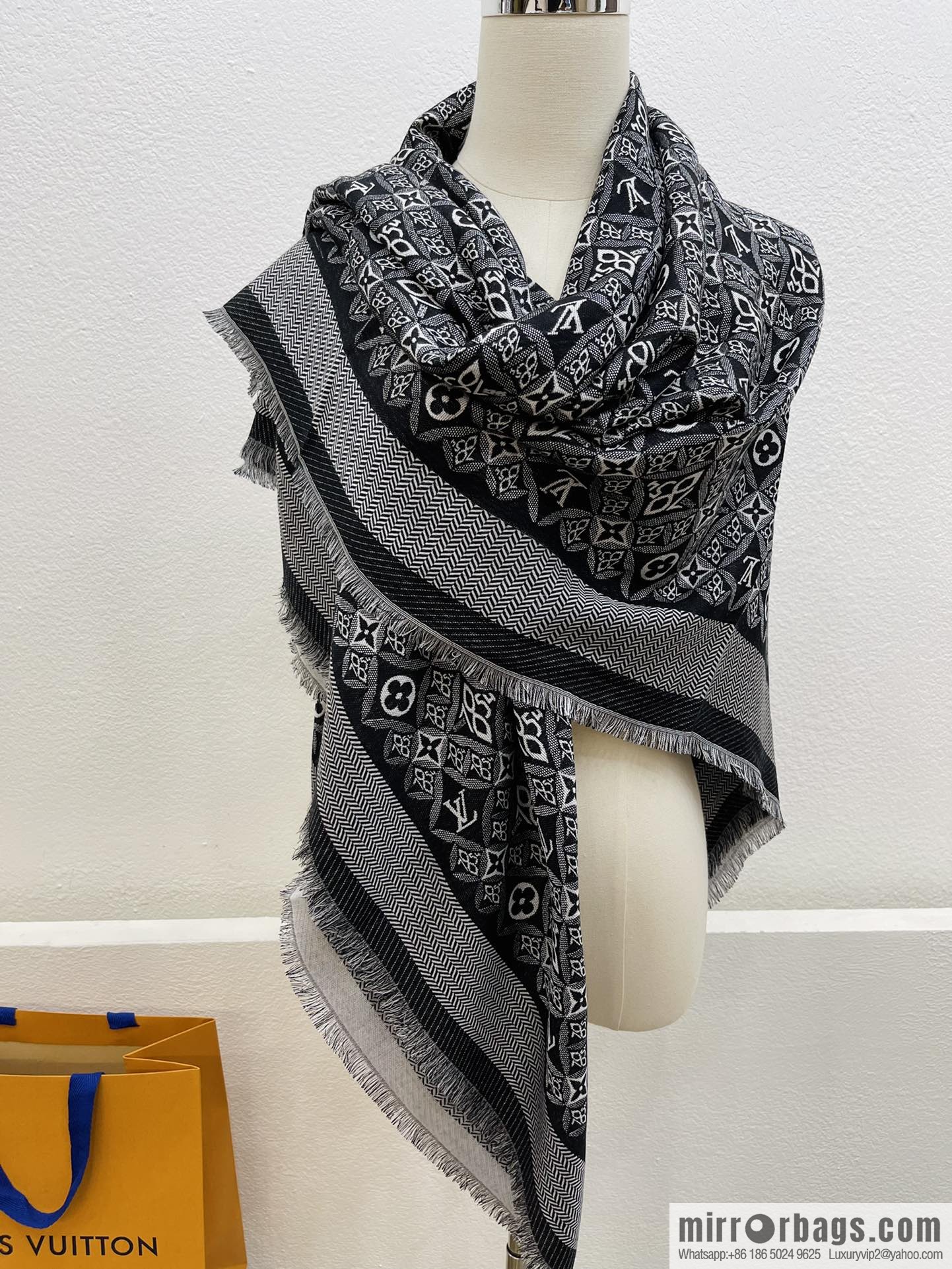 LV Louis Vuitton 60% silk 40% wool scarf shawl mp2821 mp2823
