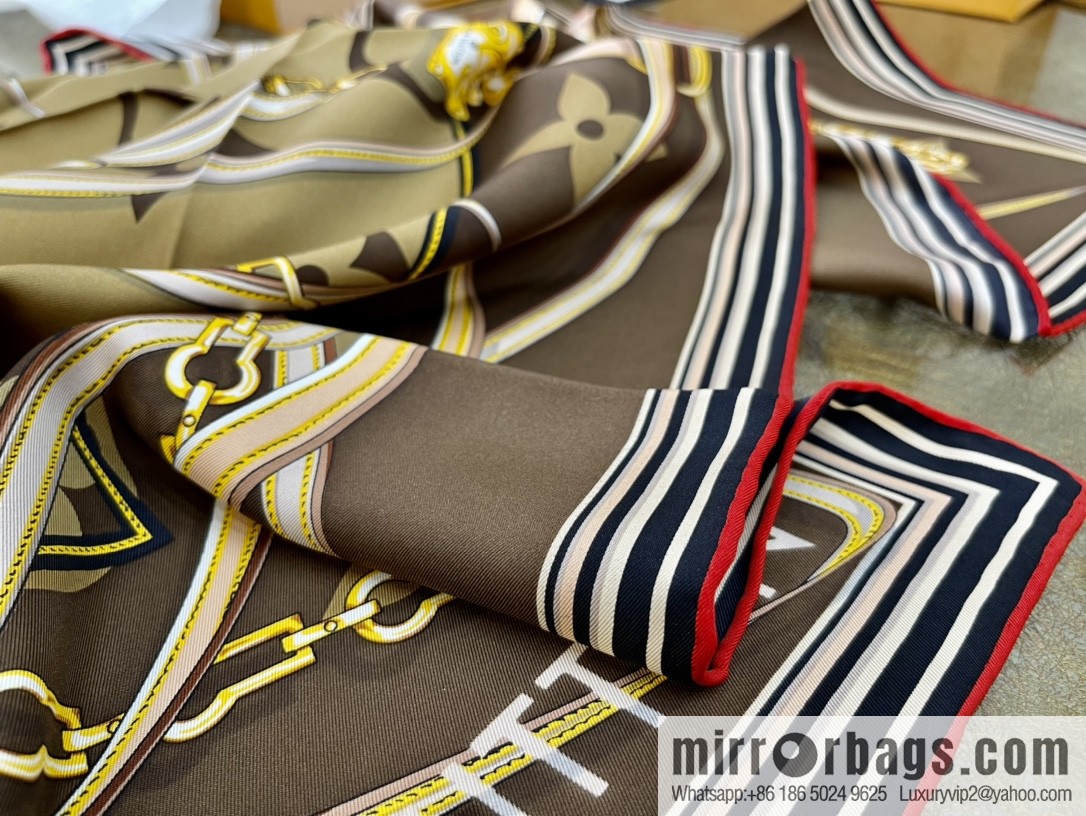 LV Louis Vuitton 100% Silk Perfect Match Silk Scarf M76649