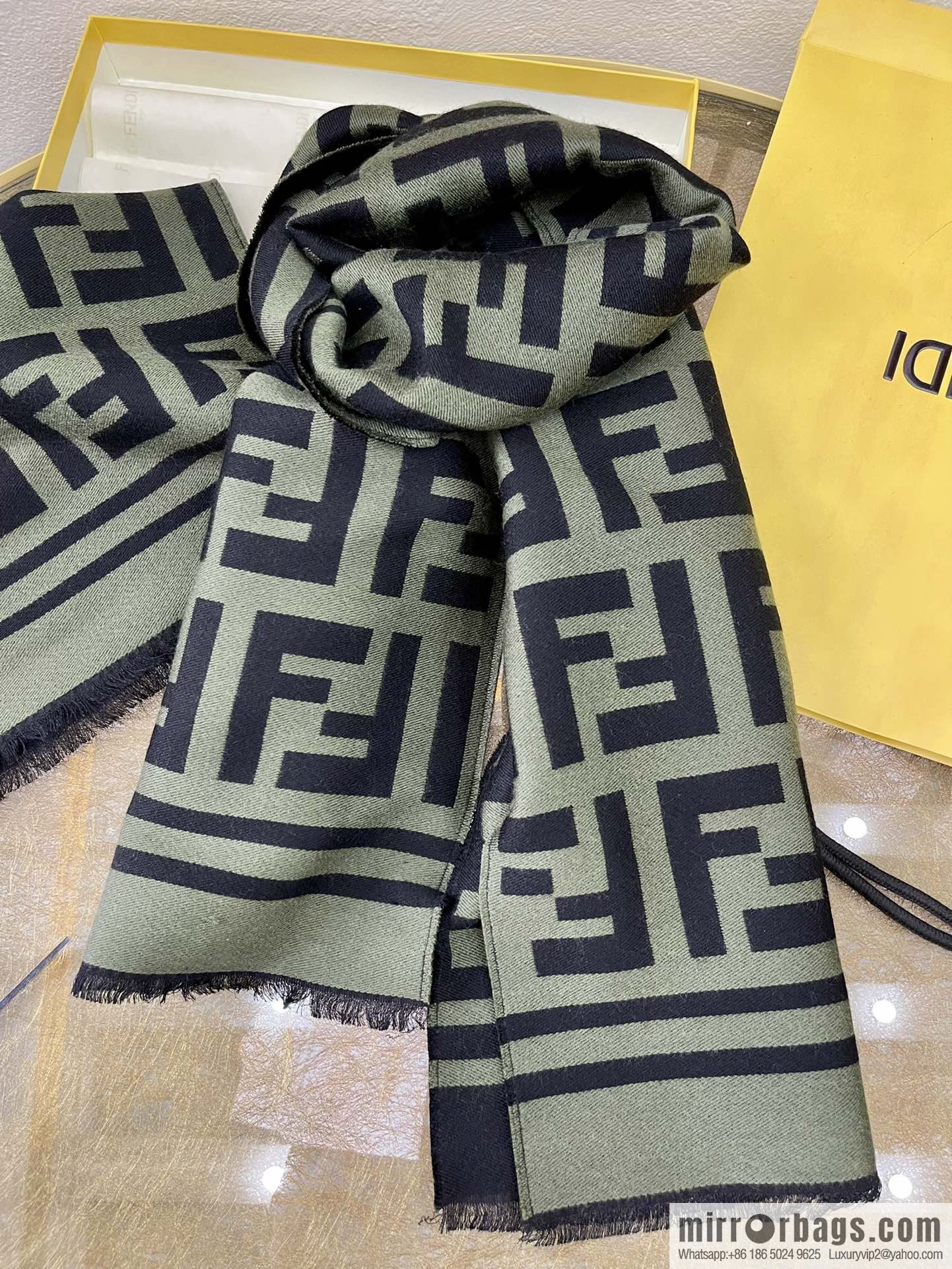 FENDI Fendi Classic Double F Logo Scarf FXS424A3Q1F0ZPQ