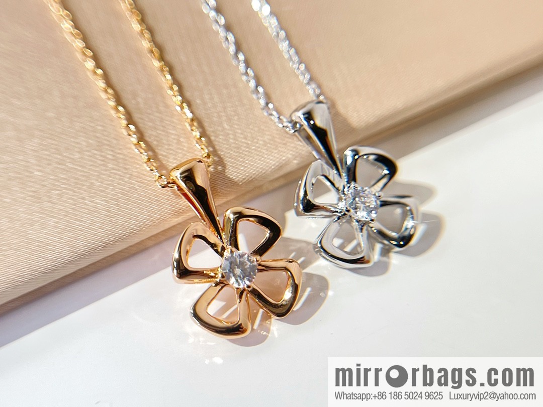 BVLGARI Bulgari series, four-leaf clover necklace
