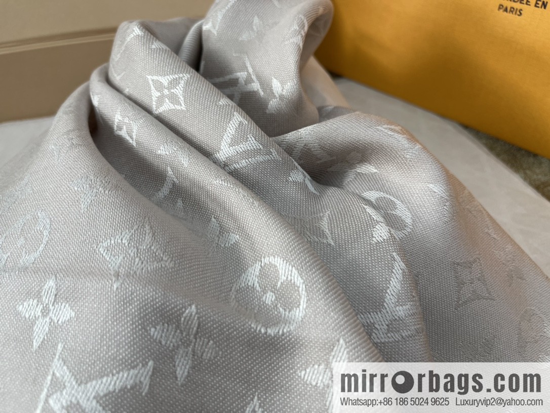 LV Louis Vuitton Monogram pattern silk wool blend scarf M71336