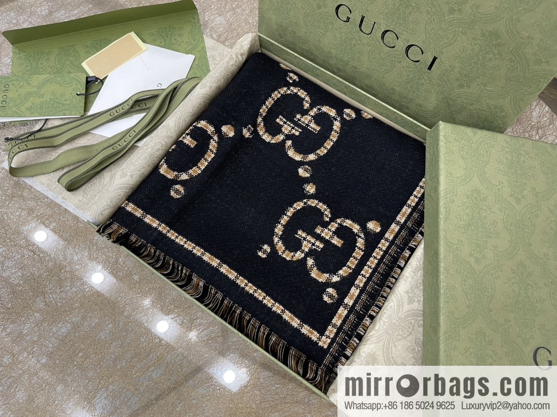 GUCCI Gucci Classic GG pattern 100% wool long towel
