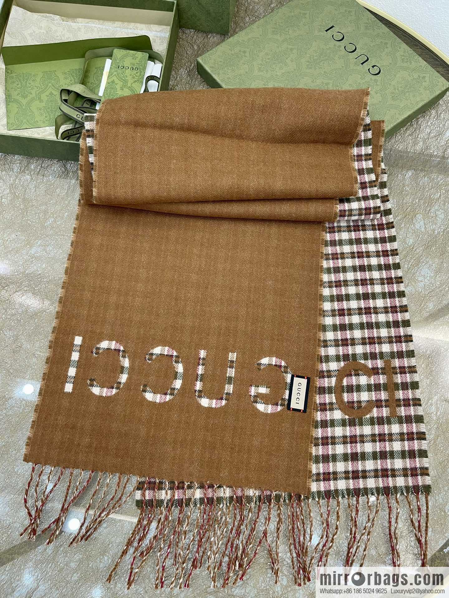 GUCCI Gucci double-sided wool towel