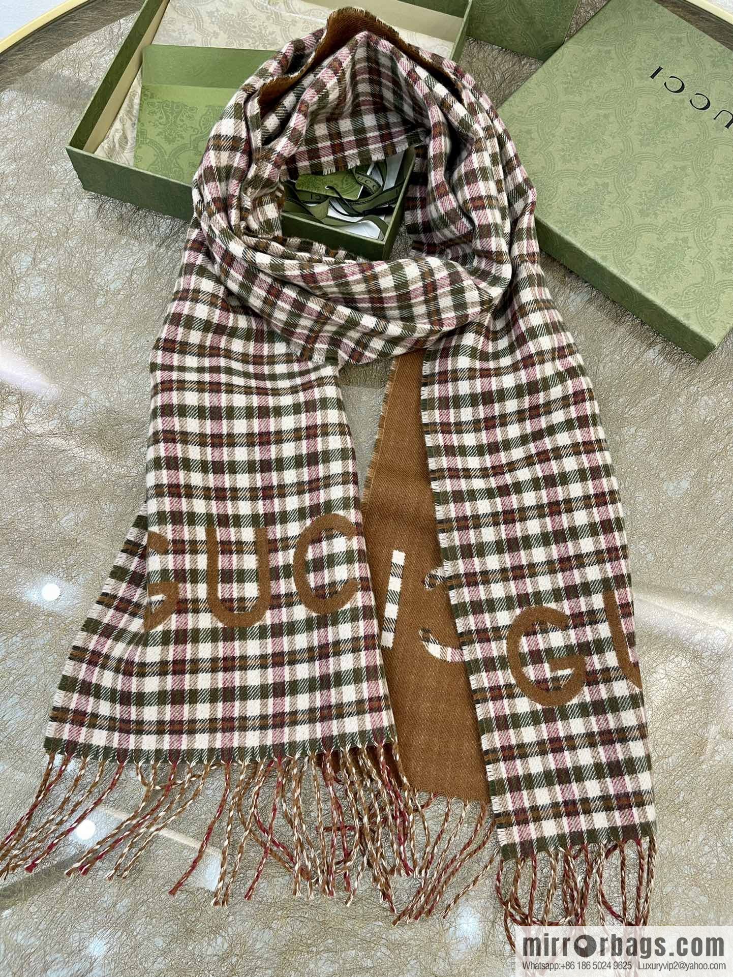 GUCCI Gucci double-sided wool towel