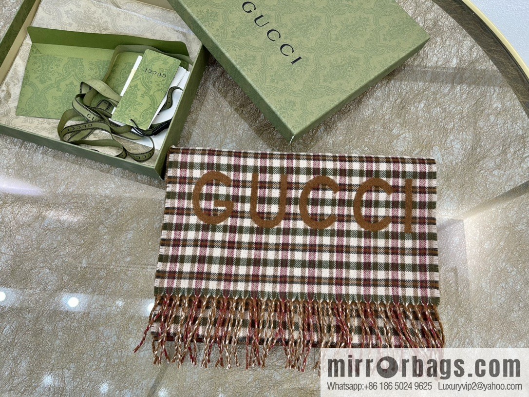 GUCCI Gucci double-sided wool towel