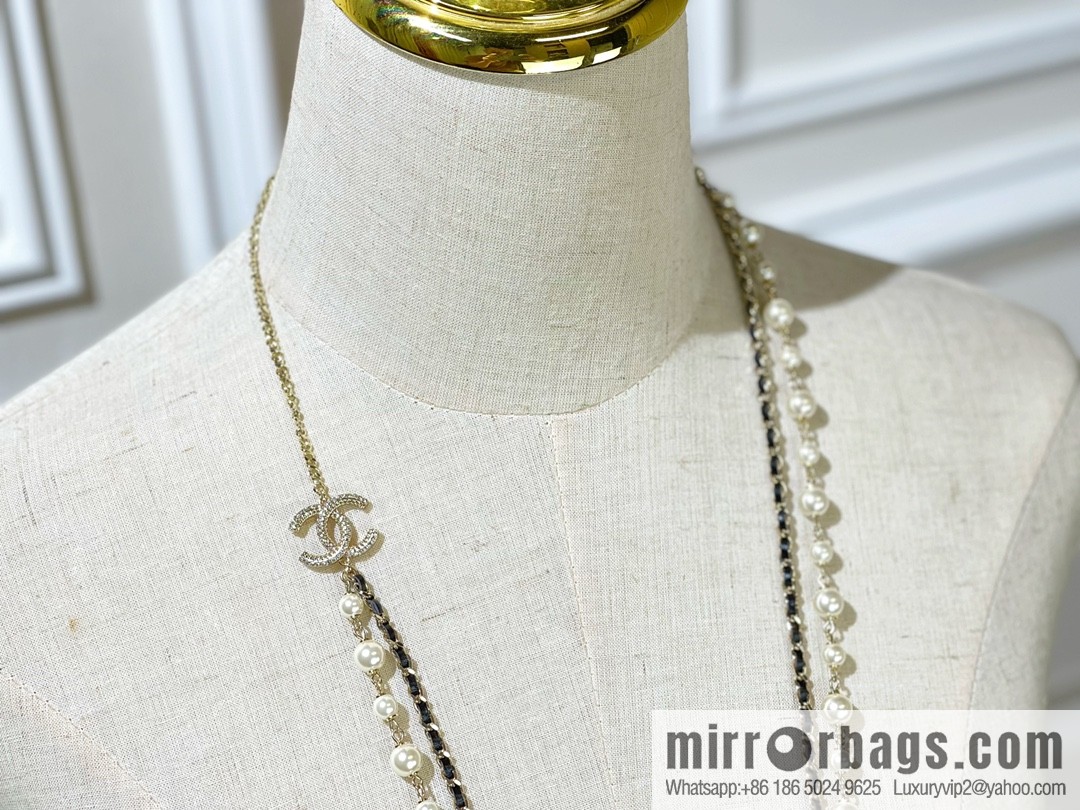 2021 new CHANEL Chanel double c pearl double layer black leather rope necklace