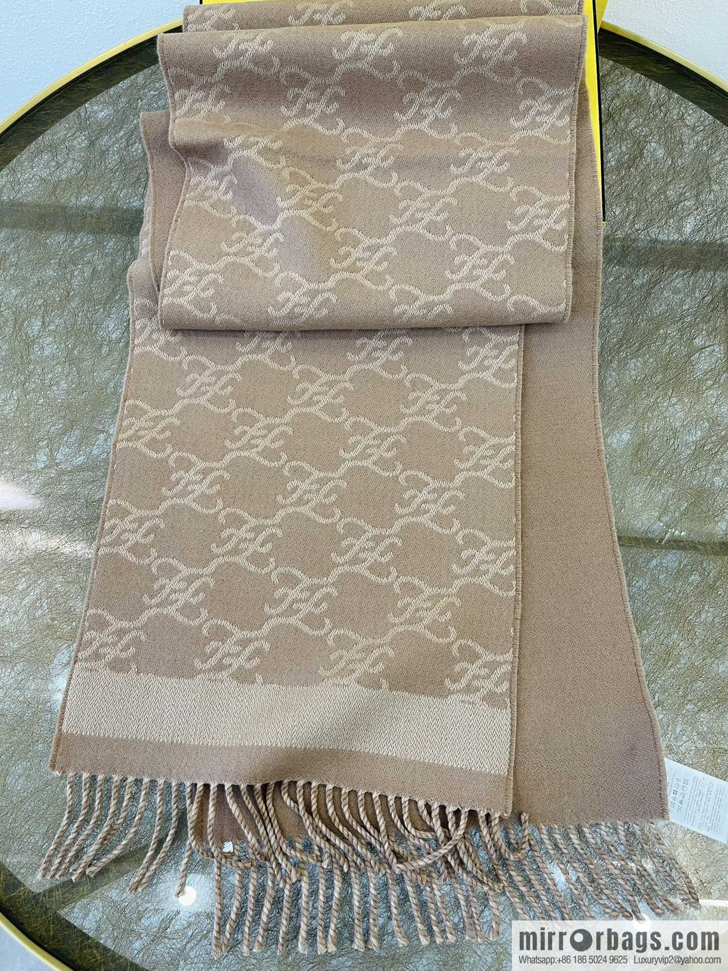 FENDI Fendi's new double-sided scarf