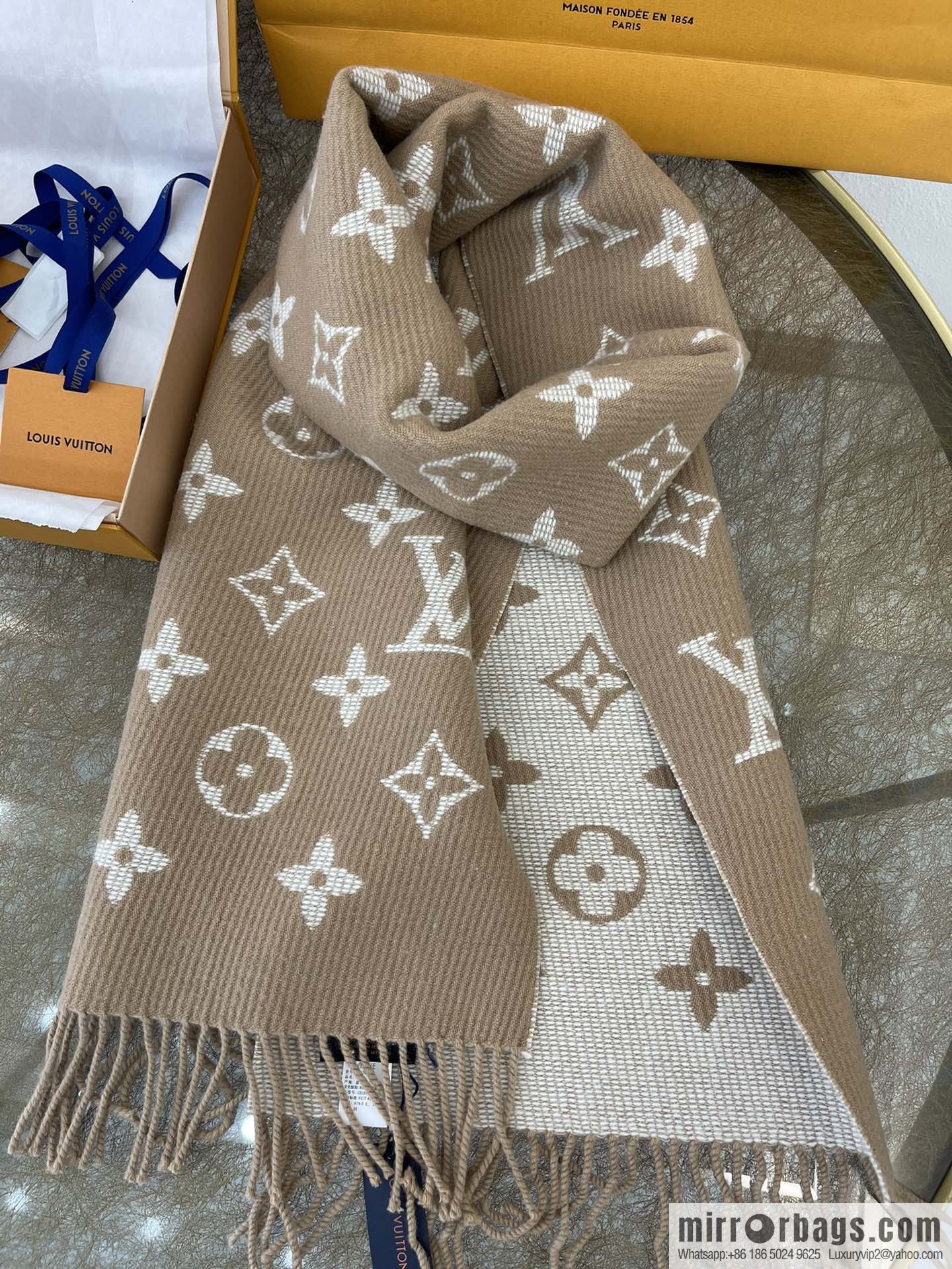 LV Louis Vuitton Wool Alpaca Hair Blended Daily Scarf M76701