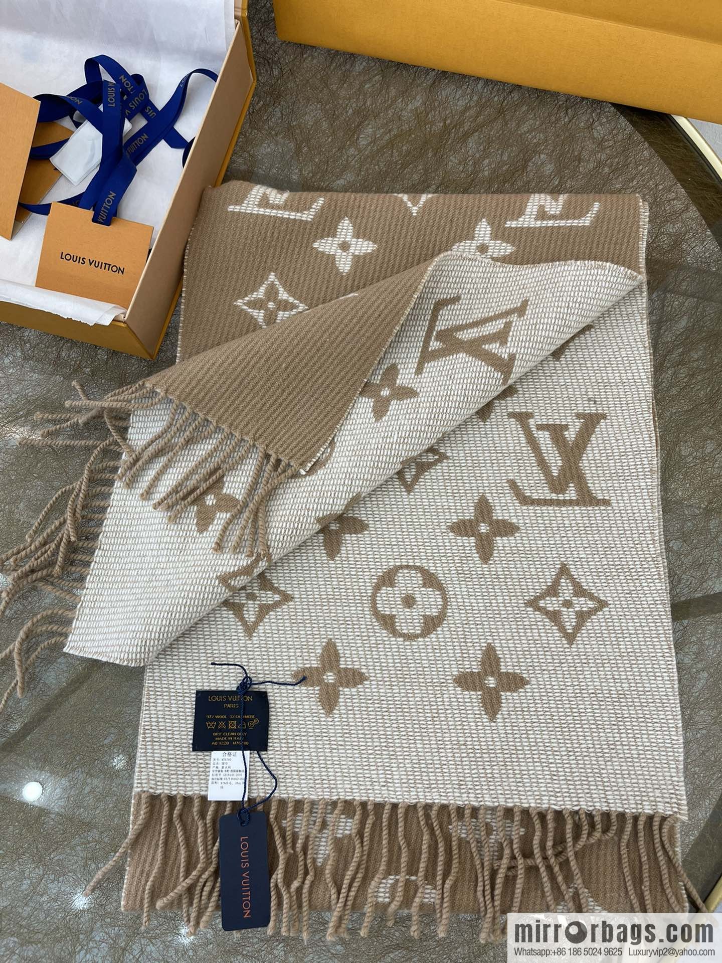 LV Louis Vuitton Wool Alpaca Hair Blended Daily Scarf M76701