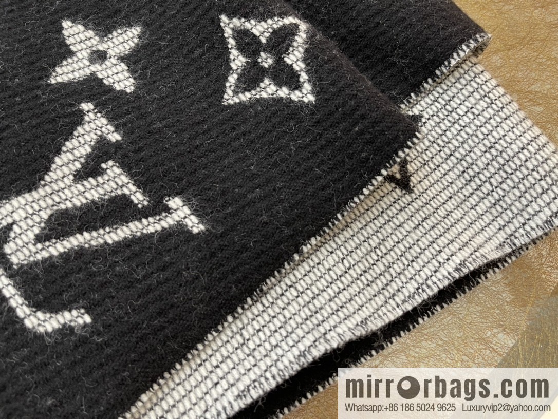 LV Louis Vuitton Wool Alpaca Hair Blended Daily Scarf M76701