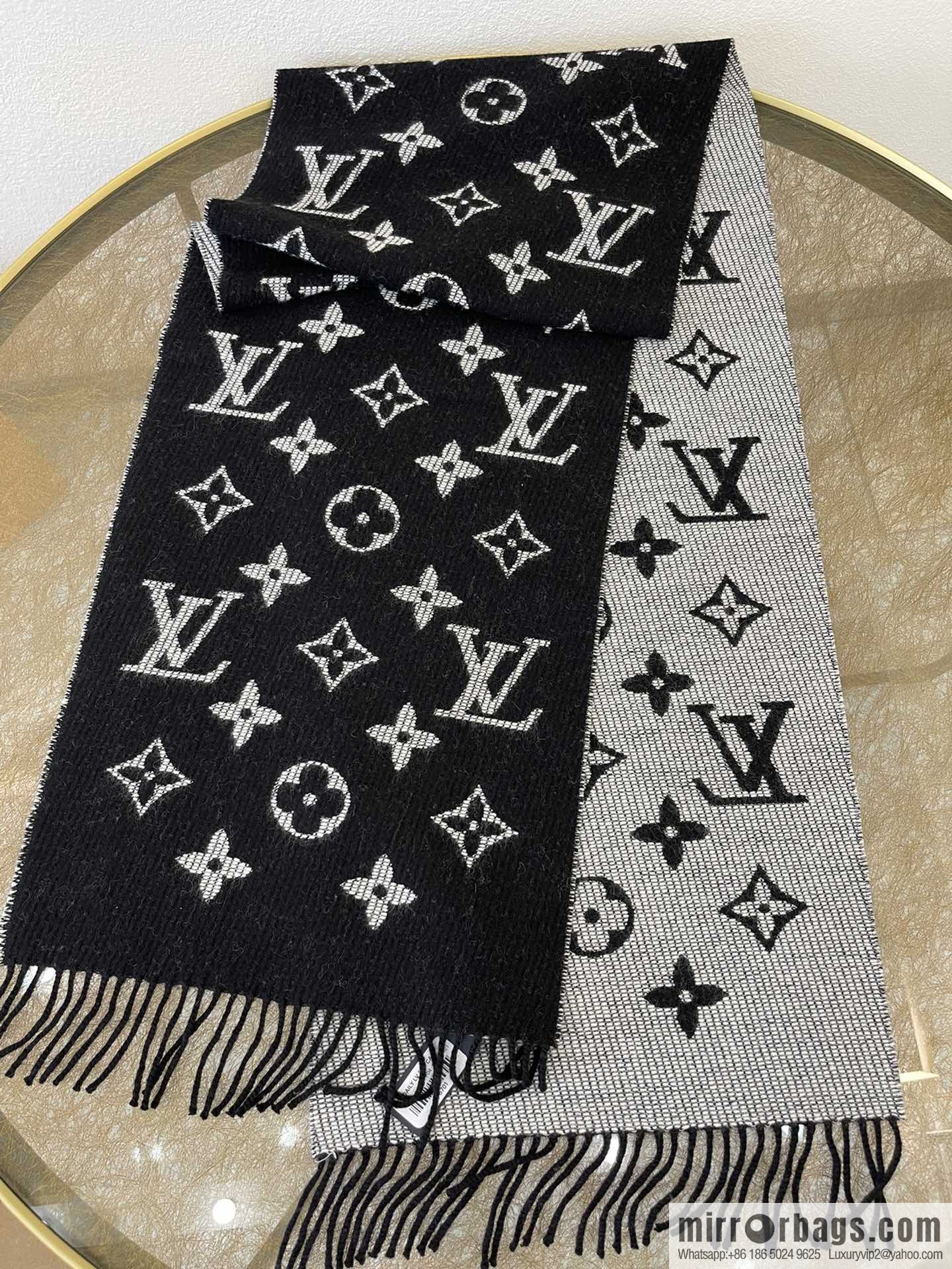 LV Louis Vuitton Wool Alpaca Hair Blended Daily Scarf M76701