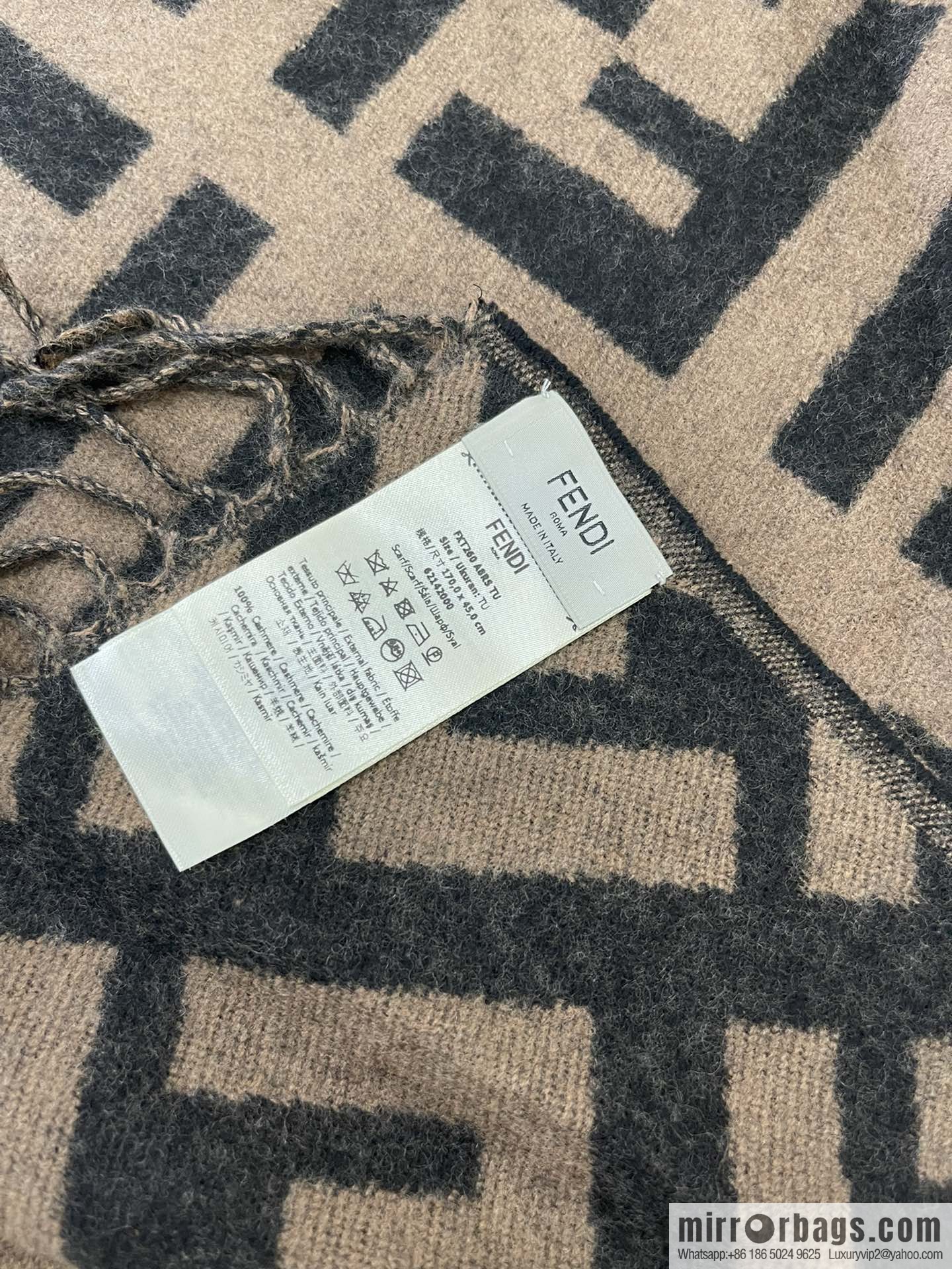 FENDI Fendi Classic FF Logo Cashmere Scarf FXT260