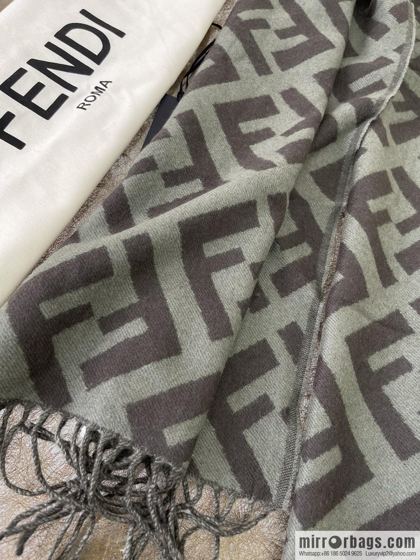 FENDI Fendi Classic FF Logo Cashmere Scarf FXT260