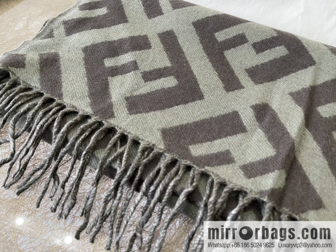 FENDI Fendi Classic FF Logo Cashmere Scarf FXT260