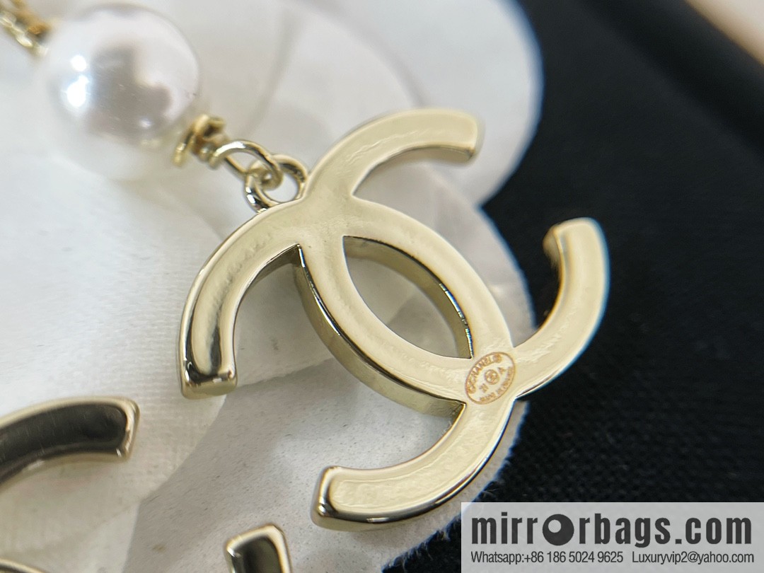 New ☑️ CHANEL Chanel double c pearl stud earrings