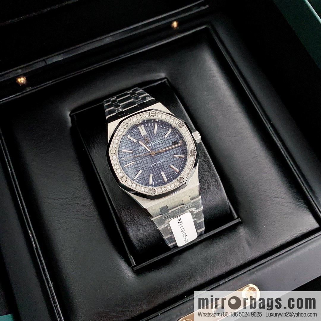 Women's Audemars Piguet Royal Oak bezel inlaid with 40 pieces with VS1.7 natural real diamond Audemars Piguet CAL.4302 all-in-one watch