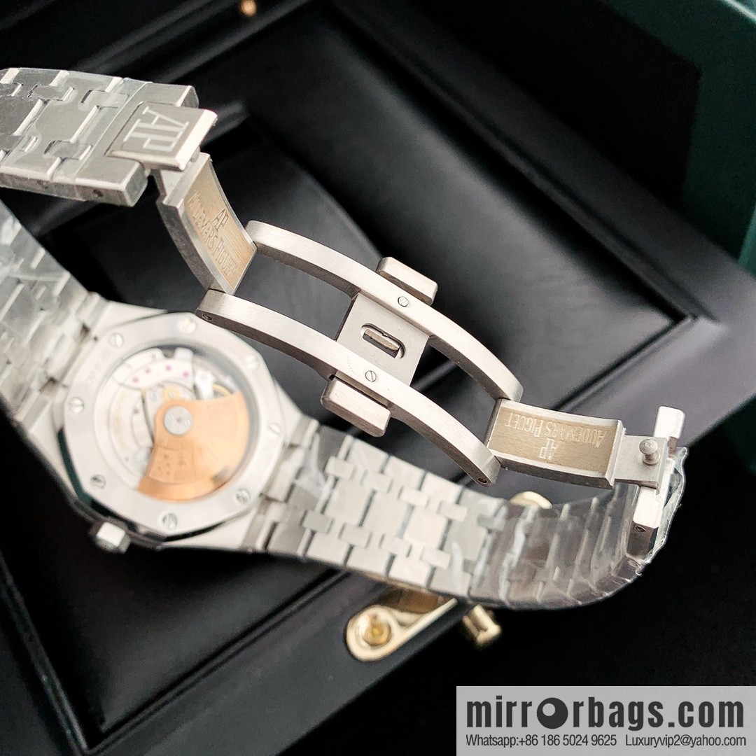 Women's Audemars Piguet Royal Oak bezel inlaid with 40 pieces with VS1.7 natural real diamond Audemars Piguet CAL.4302 all-in-one watch