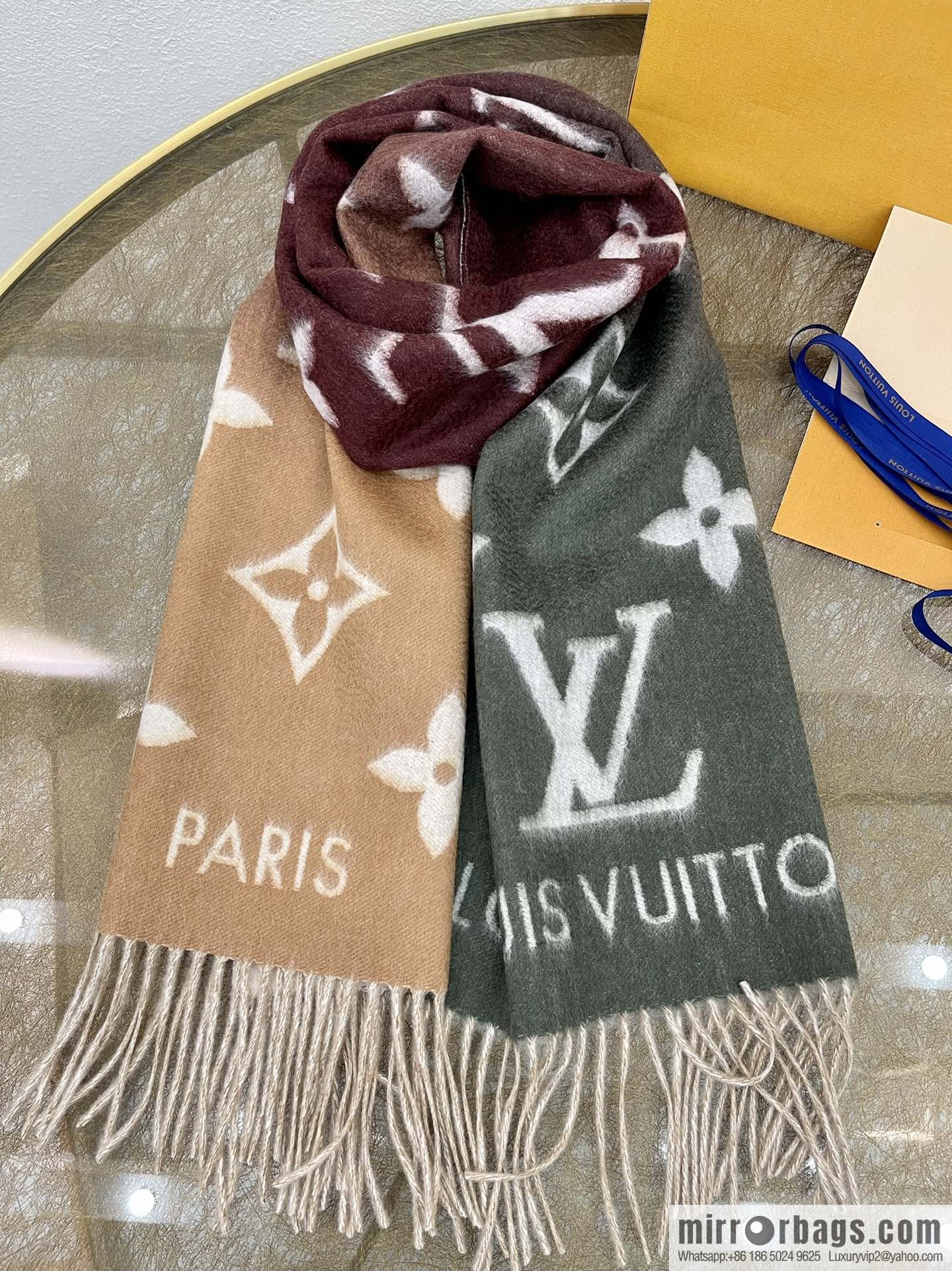 LV Louis Vuitton gradual change color 100% cashmere scarf M76881