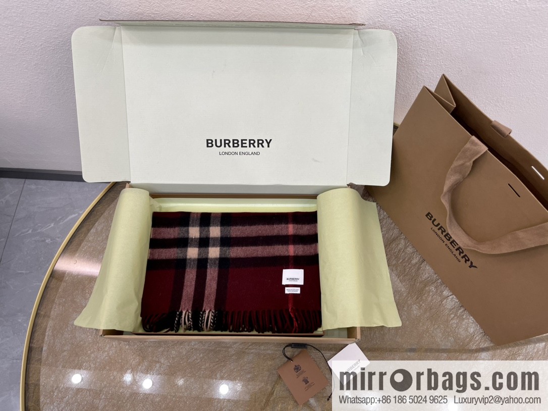 Burberry classic checked cashmere scarf