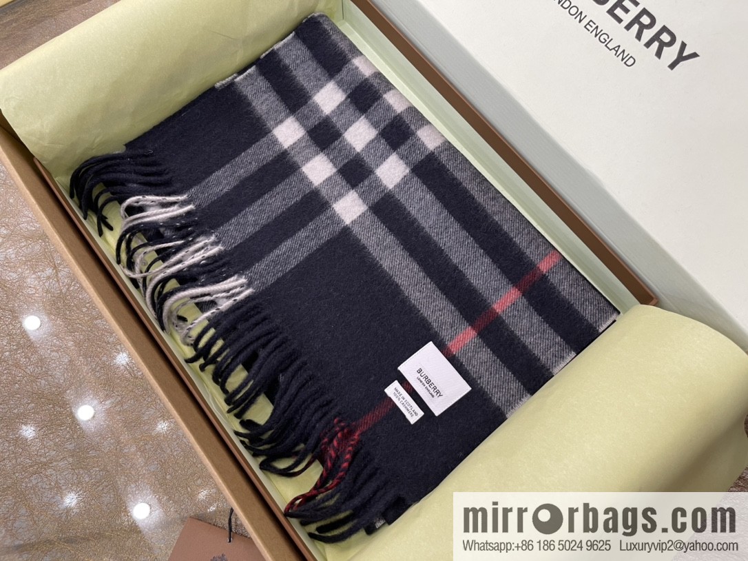 Burberry classic checked cashmere scarf