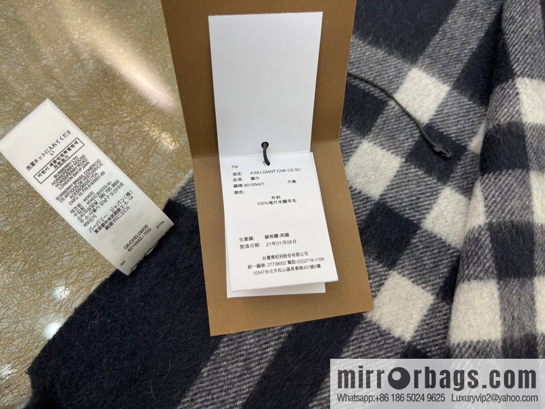 Burberry classic checked cashmere scarf
