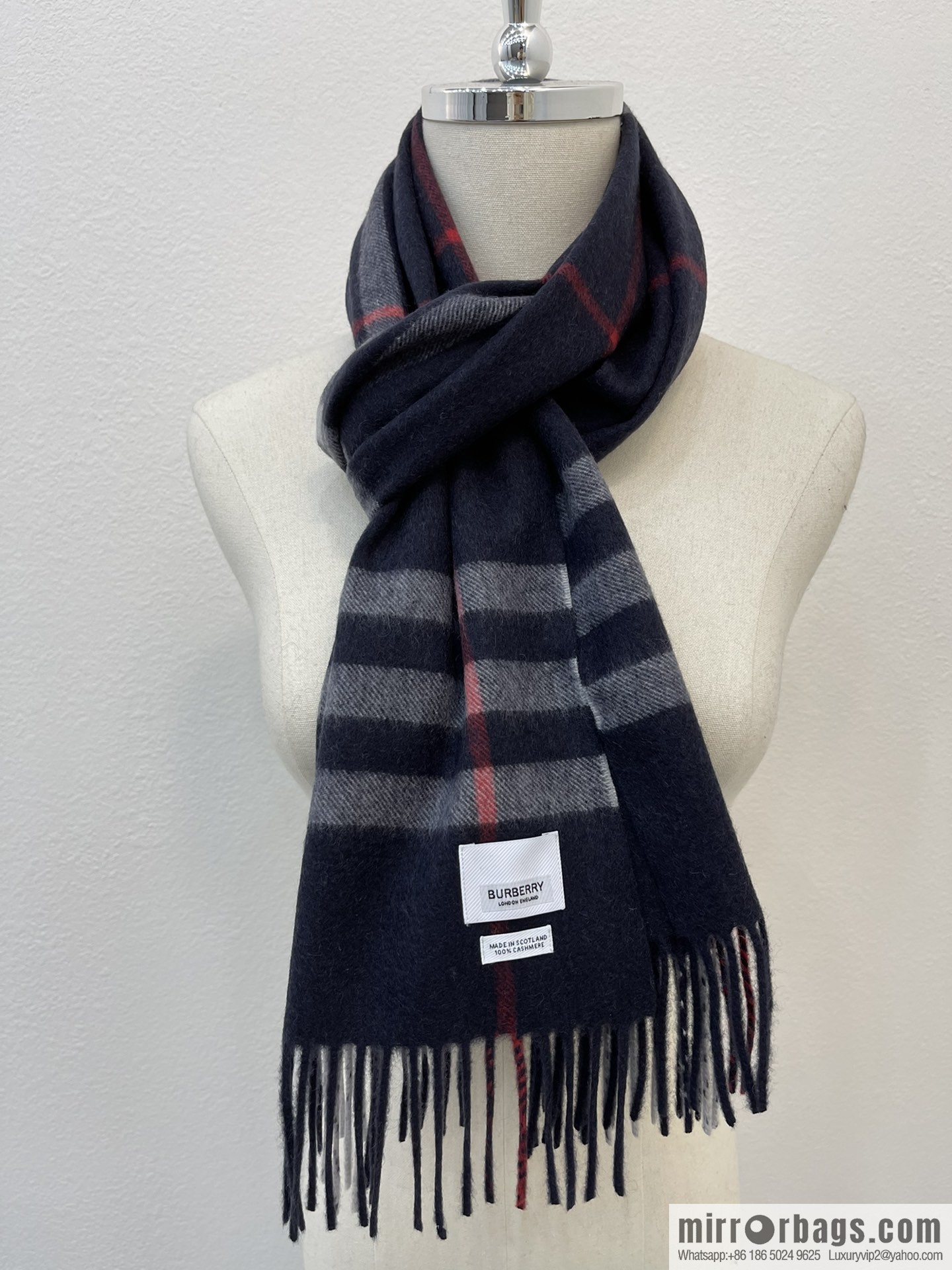 Burberry classic checked cashmere scarf