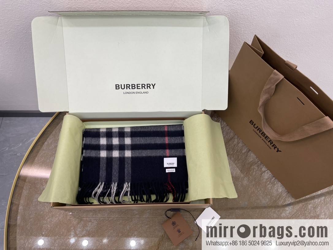 Burberry classic checked cashmere scarf