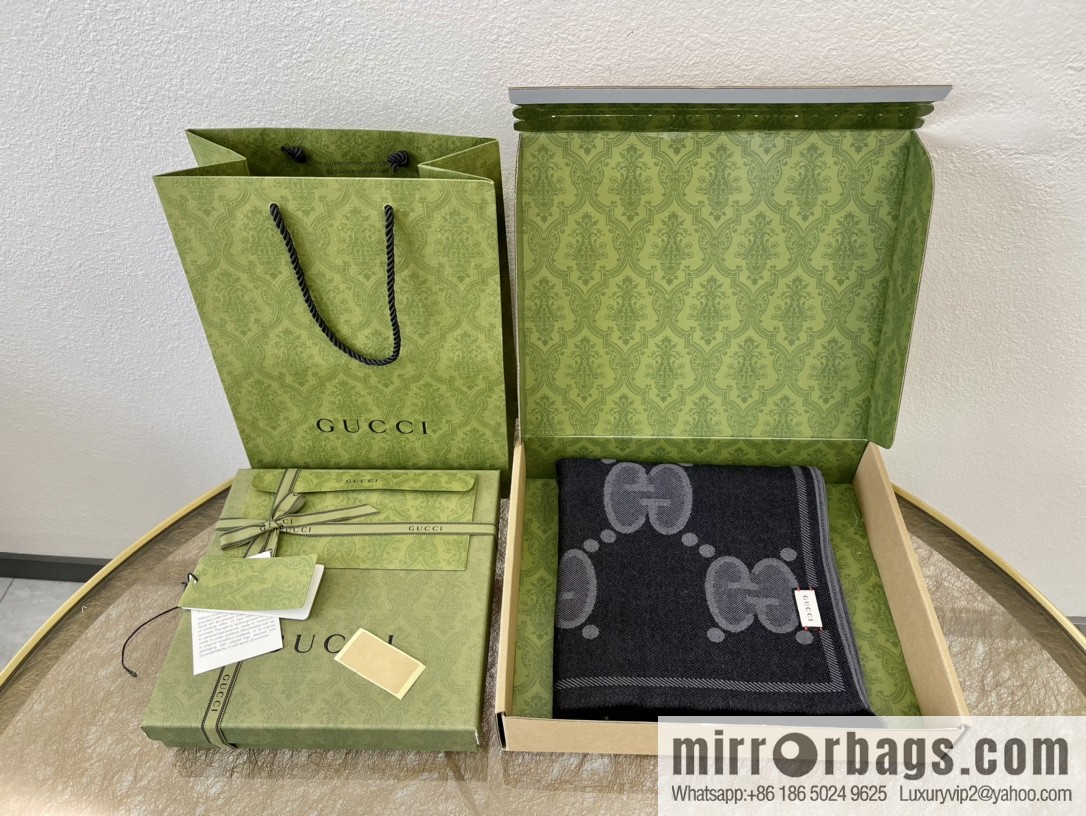 GUCCI Gucci GG logo wool jacquard scarf 598189