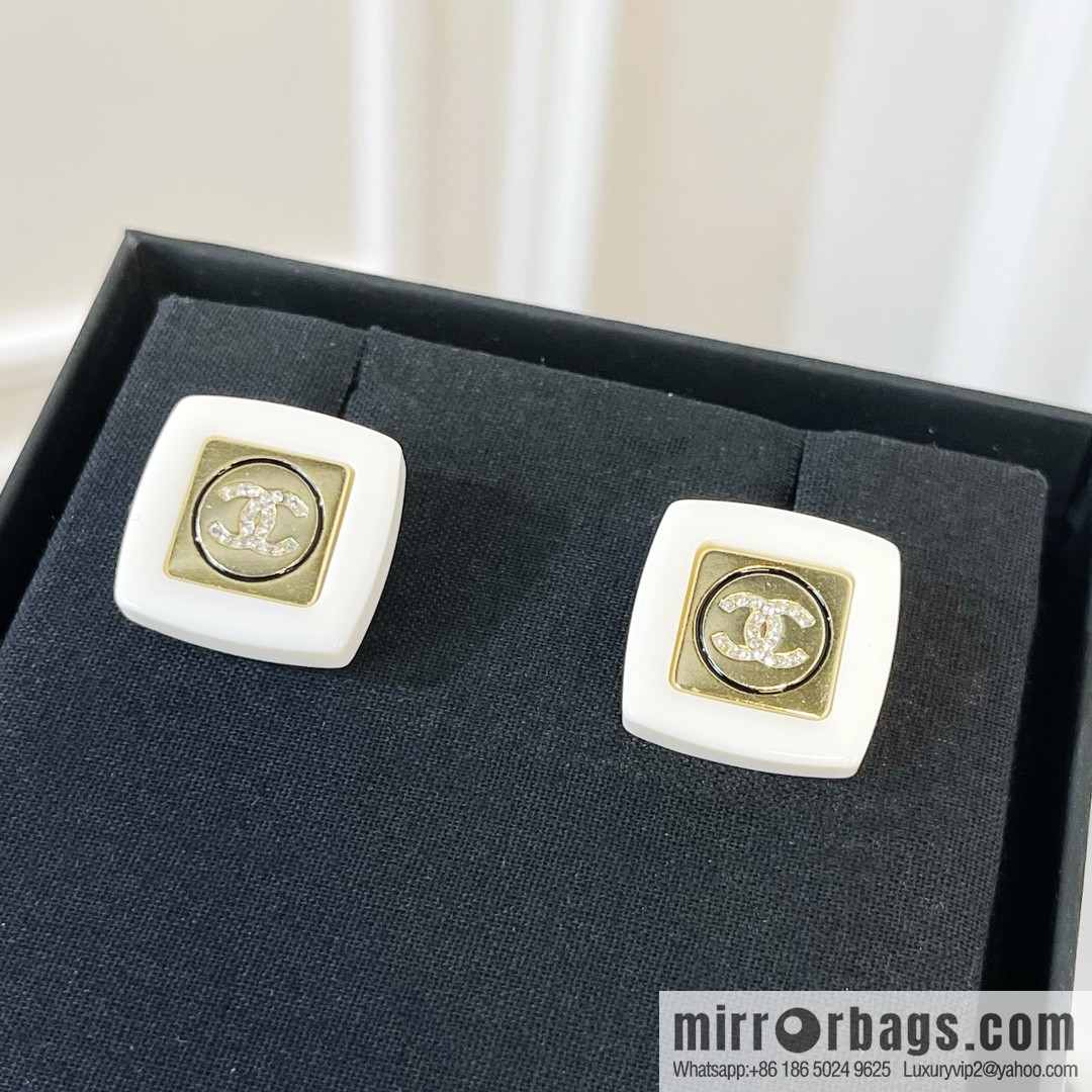 New ☑️ CHANEL Chanel double c square stud earrings