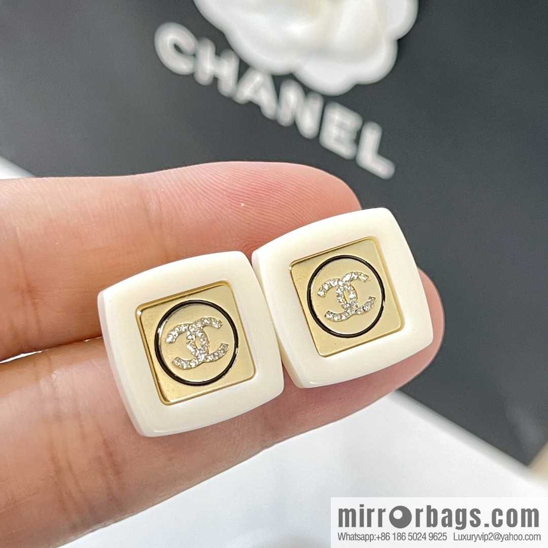 New ☑️ CHANEL Chanel double c square stud earrings