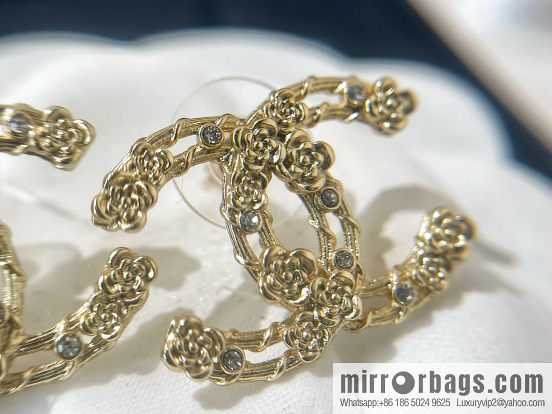 New ☑️ CHANEL Chanel double c stud earrings