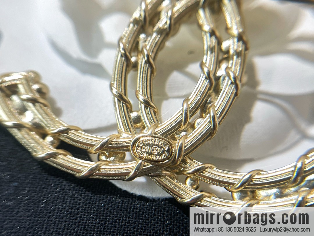 New ☑️ Chanel double c brooch