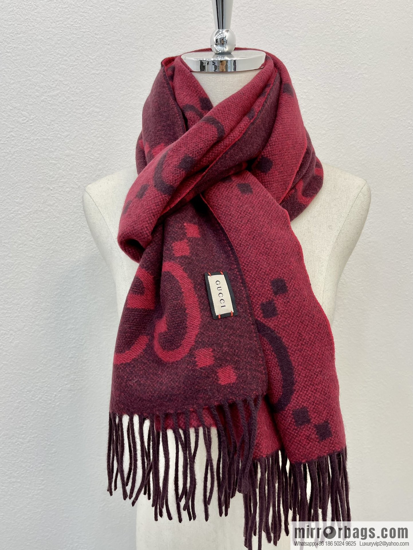 GUCCI Gucci GG pattern fringed detail pure cashmere scarf 674275