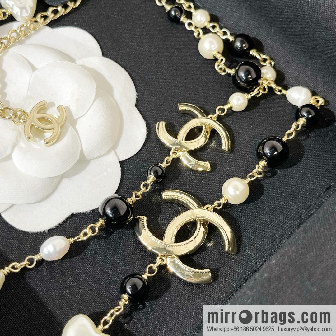 New ☑️ CHANEL Chanel double c peach heart necklace sweater chain