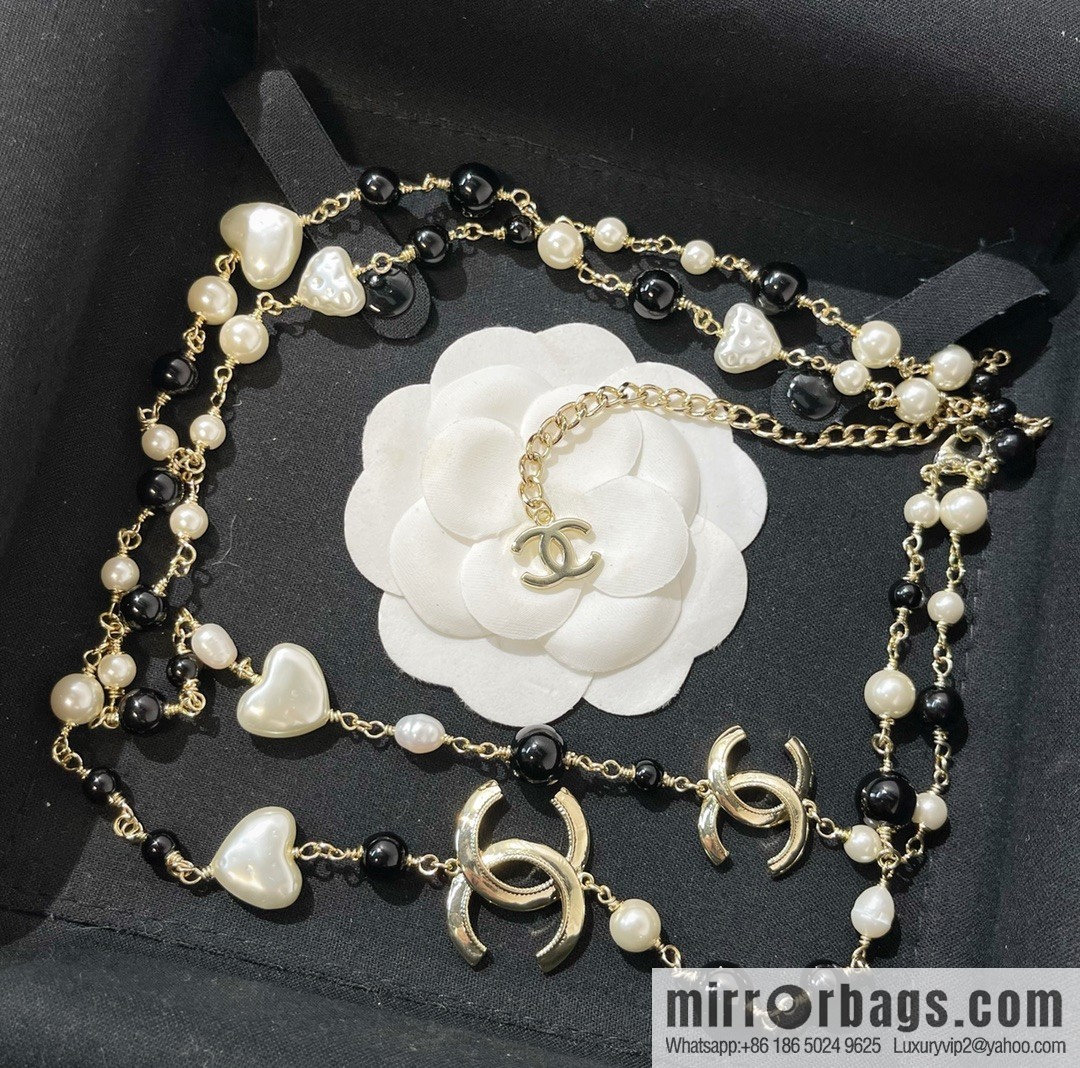 New ☑️ CHANEL Chanel double c peach heart necklace sweater chain