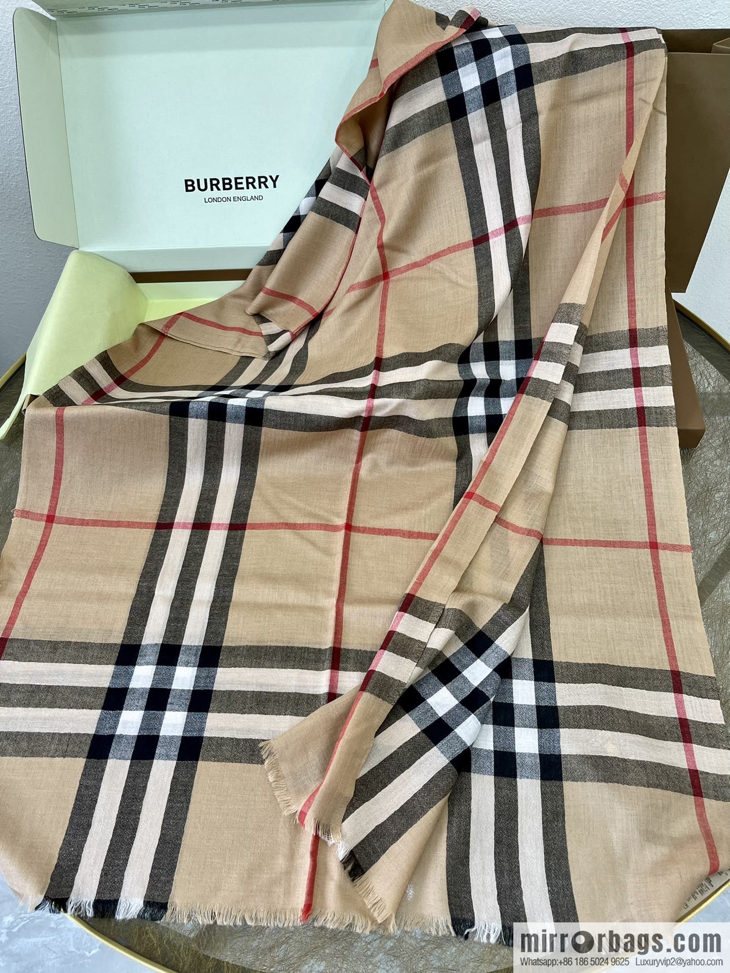 Burberry Burberry Thin Silk Hair Classic Long Towel