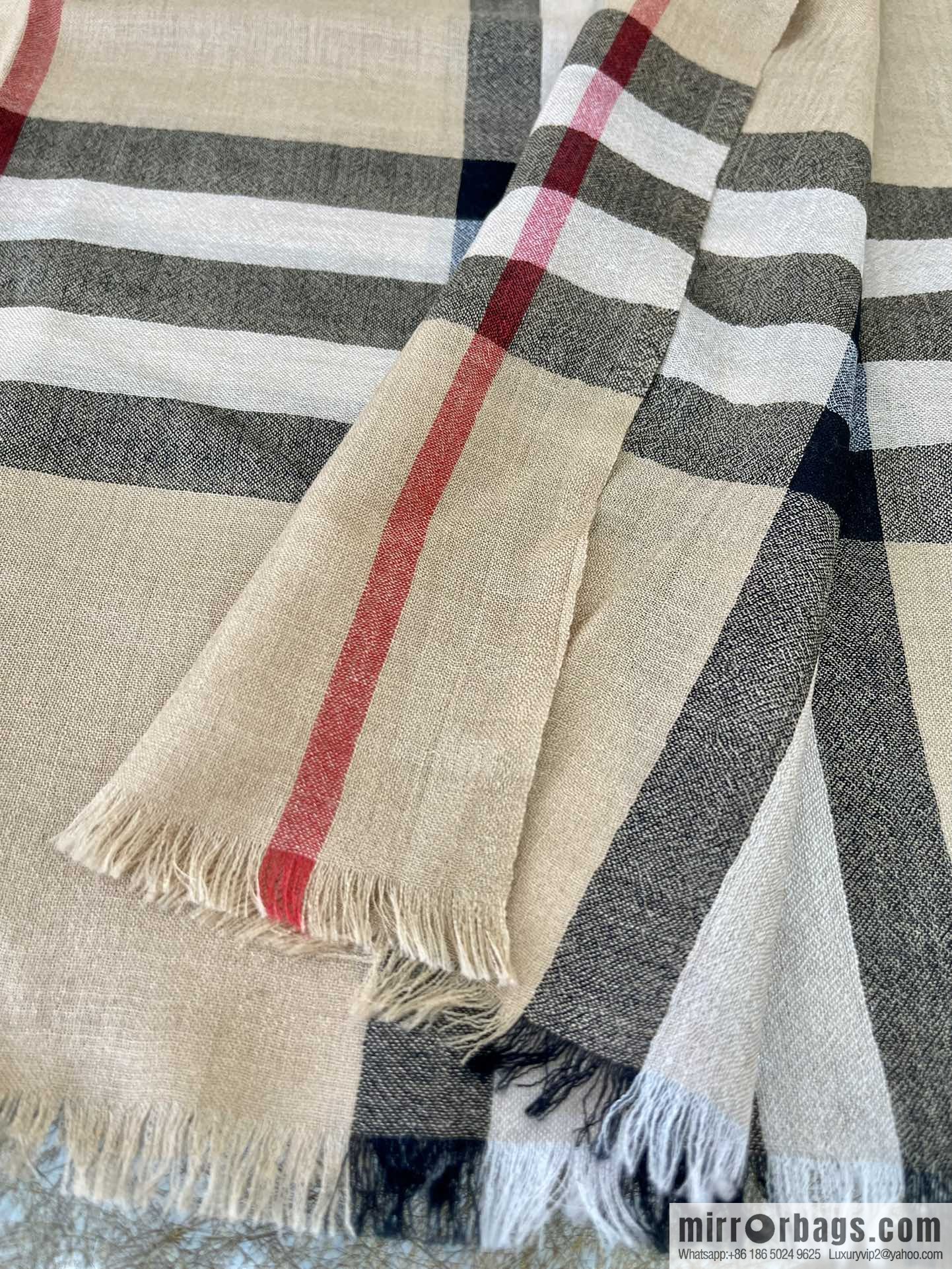 Burberry Burberry Thin Silk Hair Classic Long Towel