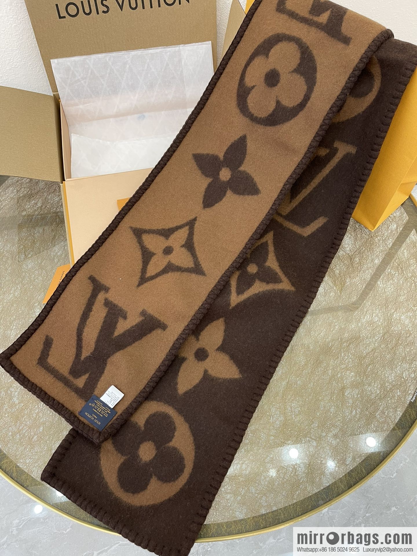 LV Louis Vuitton fully handmade hemming 100% cashmere scarf M77379