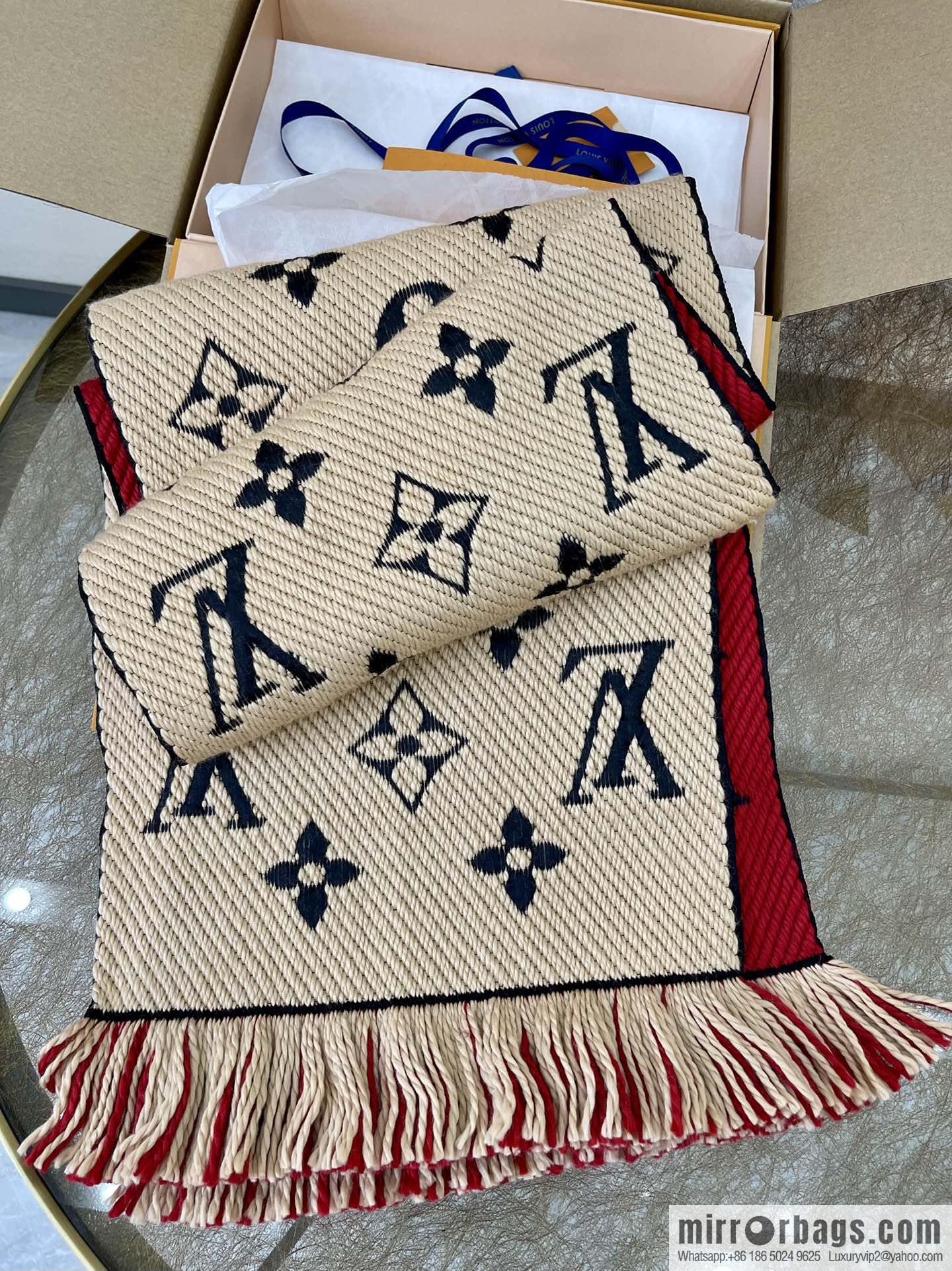 LV Louis Vuitton double-sided wool scarf M73886