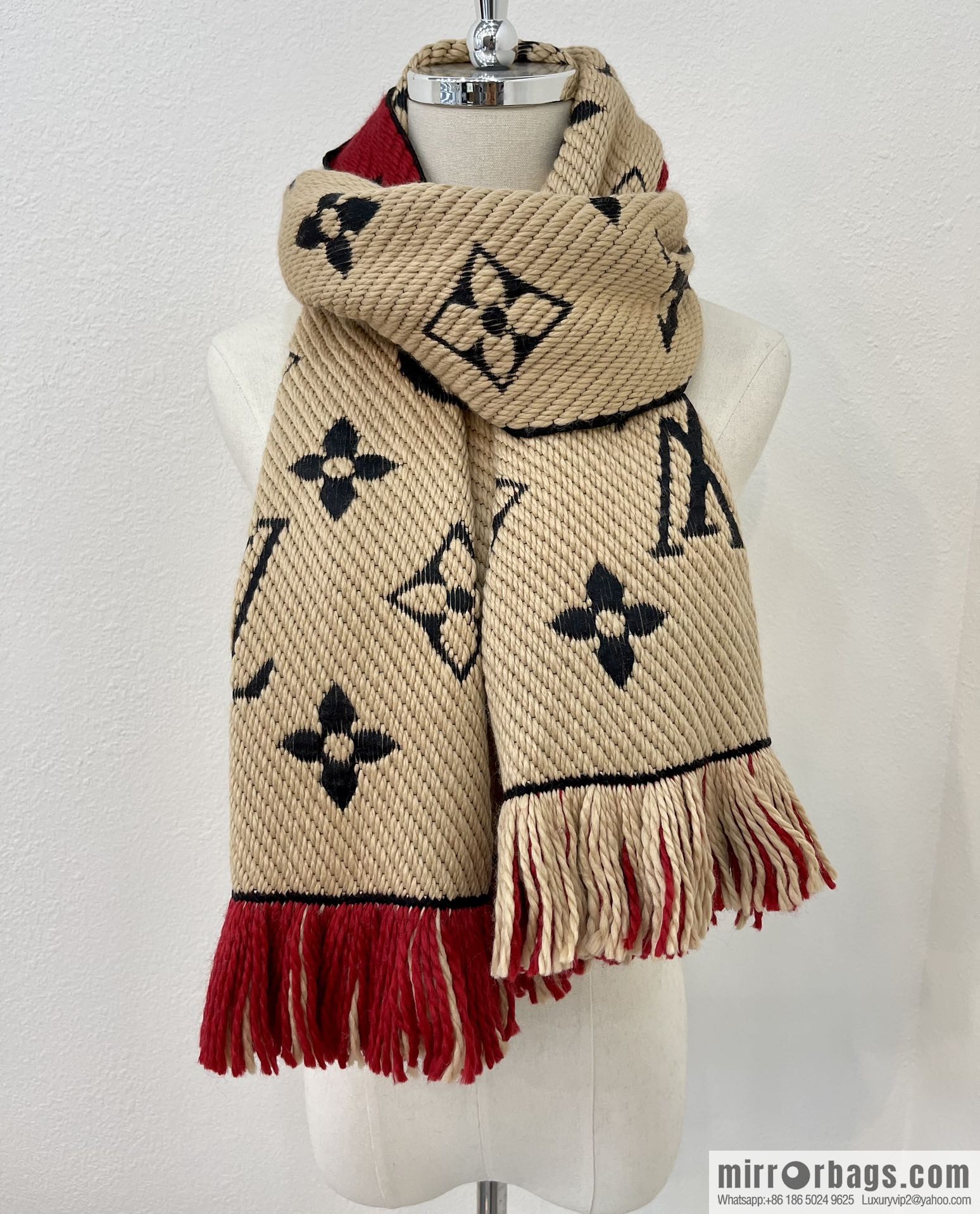LV Louis Vuitton double-sided wool scarf M73886