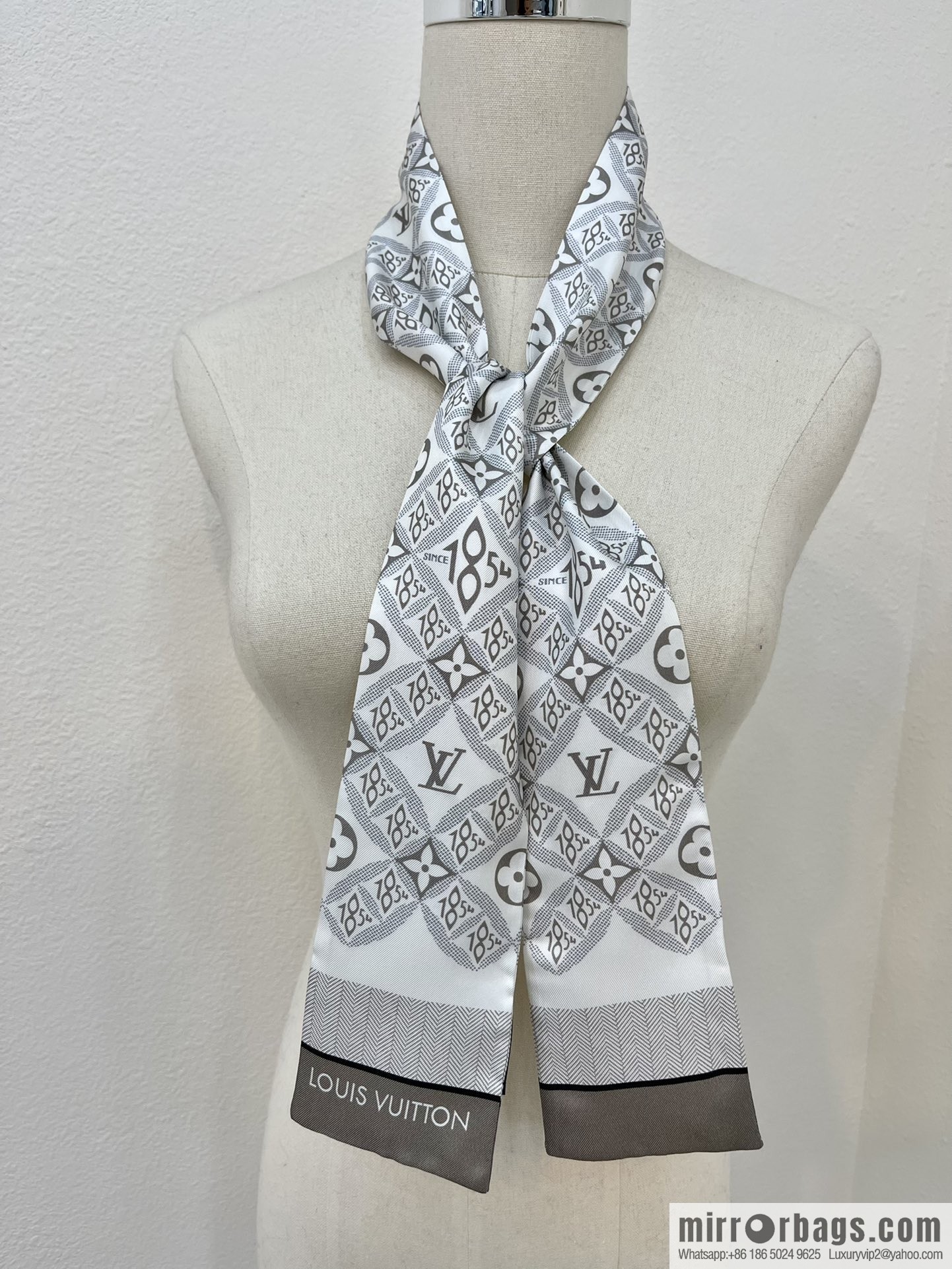 LV Louis Vuitton 100% silk headband M77442