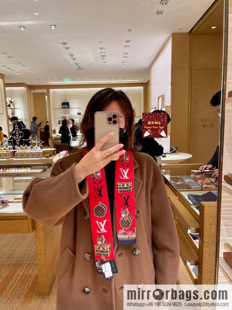 LV Louis Vuitton 100% Silk Precious Tiger Band M77326