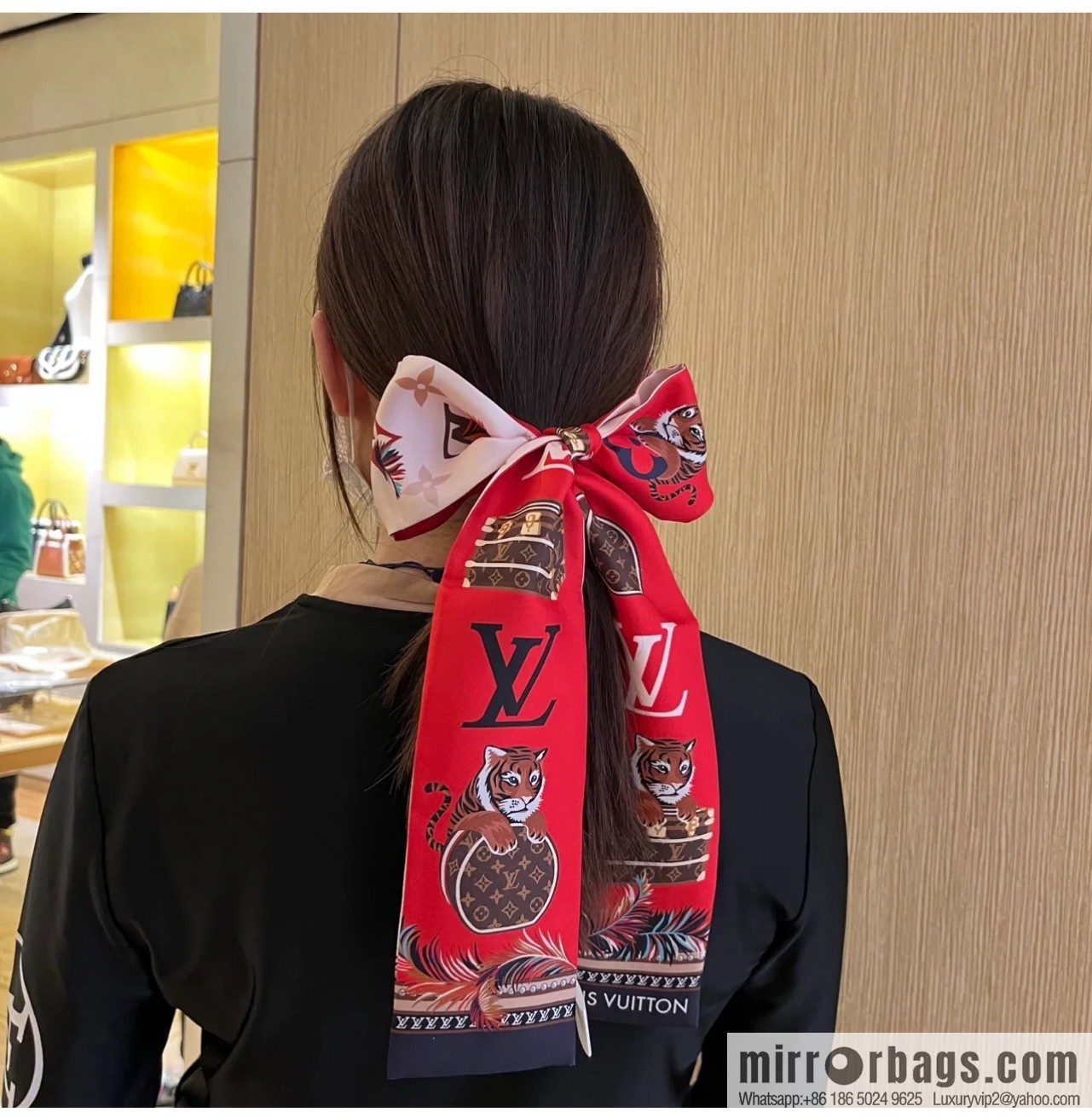 LV Louis Vuitton 100% Silk Precious Tiger Band M77326