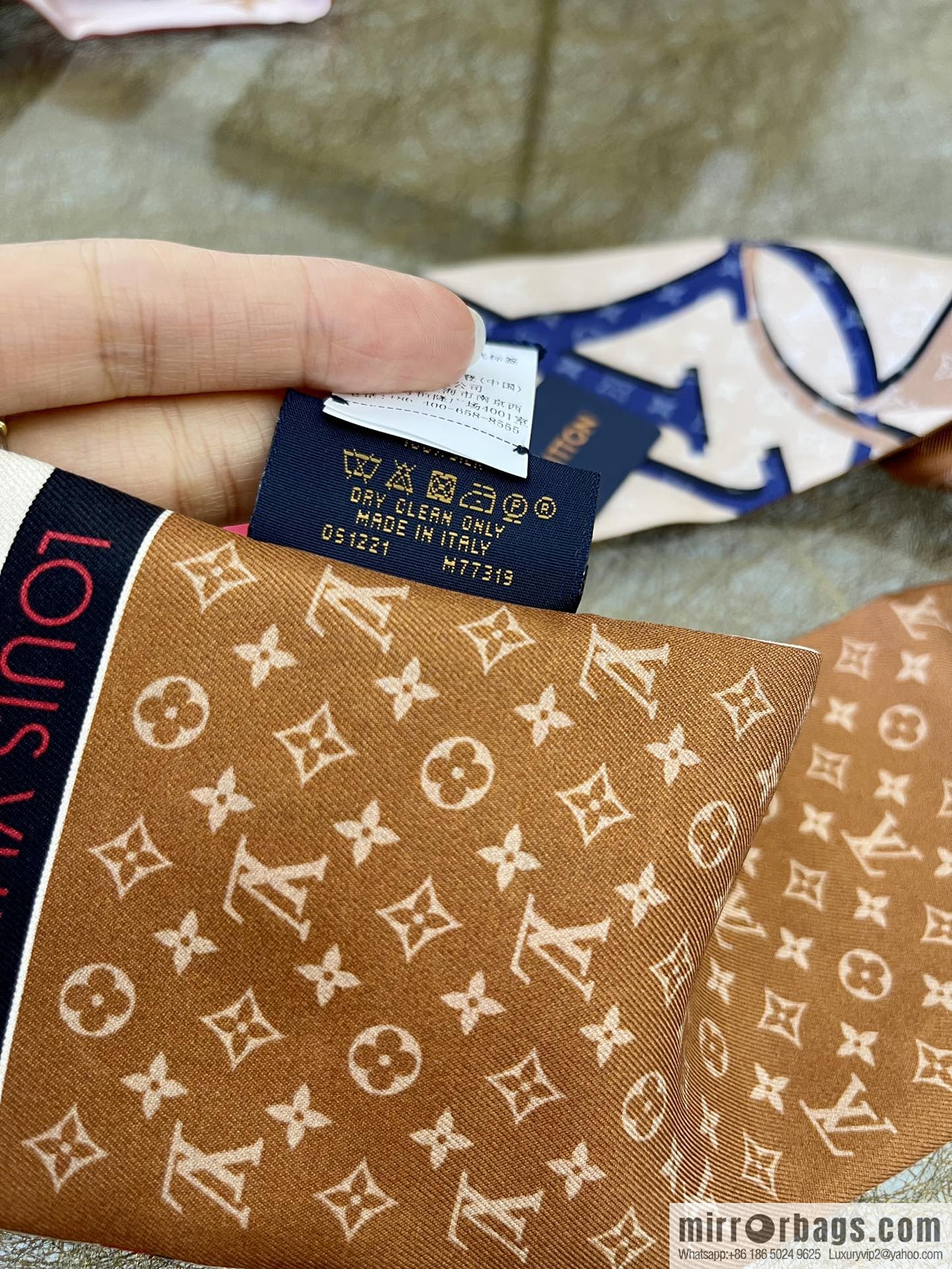 LV Louis Vuitton Planet silk headband M77319