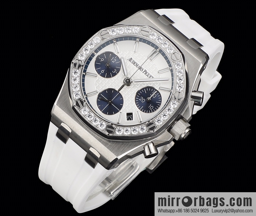 The new AP Audemars Piguet Royal Oak women's multi-function chronograph mechanical watch