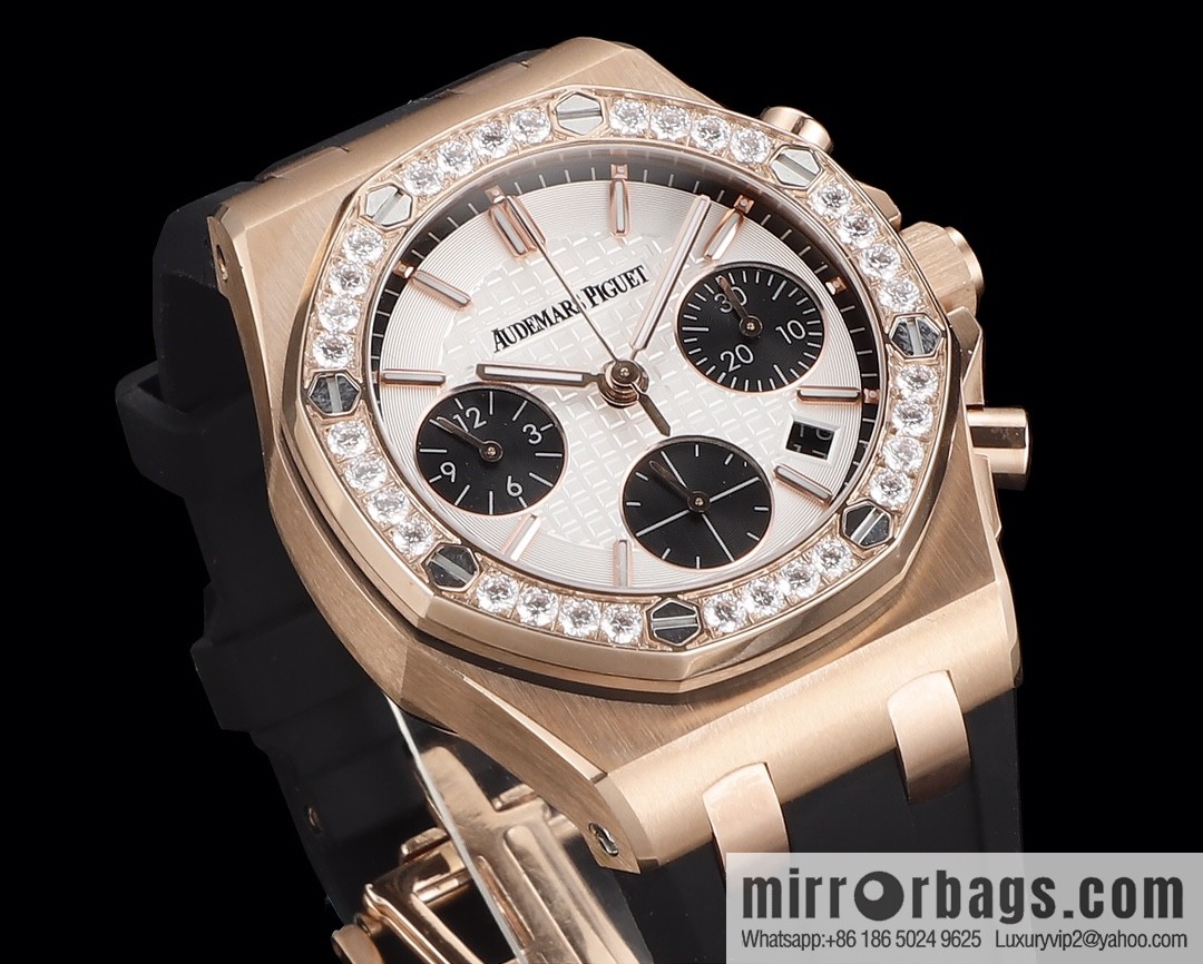 The new AP Audemars Piguet Royal Oak women's multi-function chronograph mechanical watch