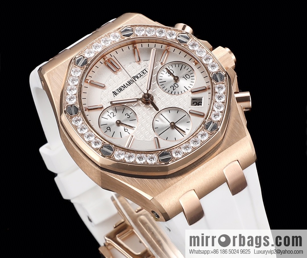 The new AP Audemars Piguet Royal Oak women's multi-function chronograph mechanical watch